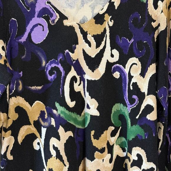 Chico's Scroll Print Lightweight V-Neck Sweater, Size 8 - Picture 4 of 9